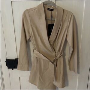 PrettyLittleThing Beige Women's Blazer